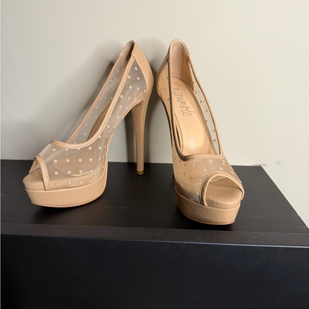 5 in Peep-toe Nude Heels 8.5